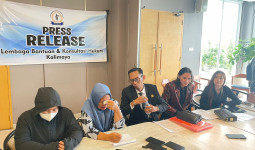 Tangis Haru Ibu Korban Penembakan di Samarinda, Bantah Anak Terlibat Kasus 2021